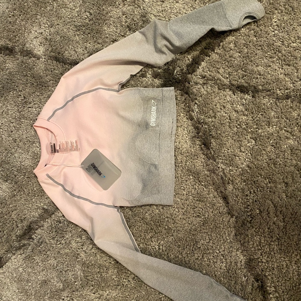 BRAND NEW GYMSHARK CROPPED LONG SLEEVE